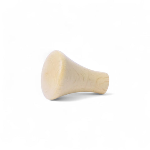 Крупный план: 10 мм wooden cabinet knob